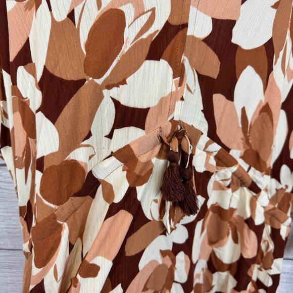 Aakaa Women's Brown & Cream Floral Waisted Dress Size Medium - Picture 3 of 7